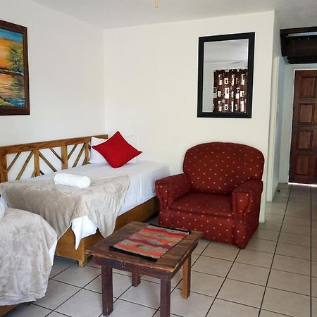 Sheba Rock Guesthouse 内尔斯普雷特 外观 照片