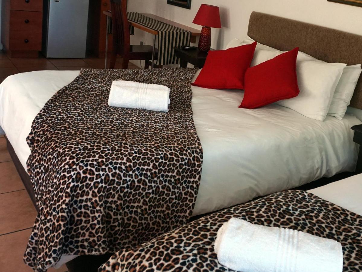 Sheba Rock Guesthouse 内尔斯普雷特 外观 照片